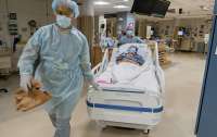 20 часов операции и 45 врачей: В США провели операцию по вторичной пересадке лица