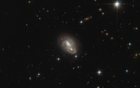 Hubble запечатлел две мимолётные галактики