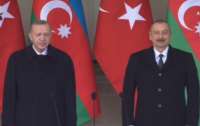 Эрдоган и Алиев вместе насладились парадом в Баку