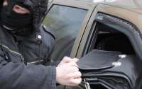 В Киеве из авто похитили сумку с почти 500 тыс. гривен