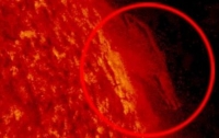Уфолог обнаружил на поверхности Солнца огромное НЛО