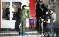 Неизвестные взорвали банкомат в Киеве и похитили кассеты с деньгами