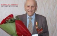 В Одессе 100-летний врач отказывается выходить на пенсию