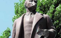 В Хмельницкой области националисты изуродовали памятник Ленину 