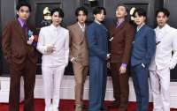 Участники кей-поп-группы BTS идут в армию