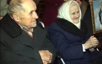 В Тернопольской области обвенчались 80-летние жених и невеста (ФОТО)