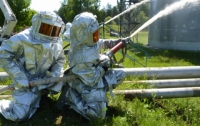 На Ривненщине спасатели погасили пожар на нефтебазе (ФОТО)