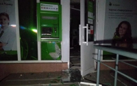 Злоумышленники взорвали очередной банкомат и пытались его ограбить