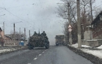 Боевиков бронетехника разъезжает по Донецку (ФОТО)
