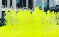 Шутники подсыпали краситель в главный фонтан Нью-Йорка