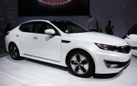   Kia похвасталась гибридной Optima вЛос Анджелесе