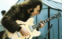 Акустическую гитару Леннона продали на аукционе за 2,4 млн долларов