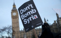 Британские парламентарии пожаловались на угрозы из-за бомбардировки ИГ