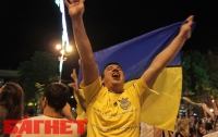 Фан-зона ЕВРО-2012: и страсть, и слезы, и любовь (ФОТО)