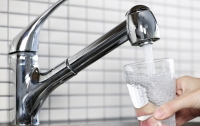 Киевлянам советуют не пить воду из-под крана