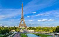 Эйфелеву башню закрыли из-за протестов в Париже