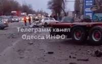 В Одессе фура попала в масштабное смертельное ДТП