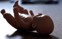 Пьяная мать в Краматорске бросила 5-месячного малыша