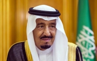 Возле резиденции короля Саудовской Аравии слышны взрывы и стрельба (видео)