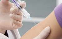 Пациентке по ошибке ввели пятикратную дозу вакцины от COVID