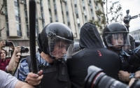 В отношении двух участников митинга в Москве открыли уголовное дело