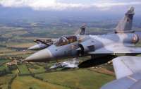 Українські пілоти навчаються у Франції пілотажу на винищувачах Mirage 2000