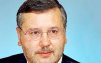 Гриценко: Януковичу нужно закрыть рот Табачнику и Семиноженко