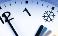 Когда в Украине переводят часы на зимнее время