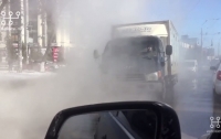 Киевскую улицу затопило горячей водой