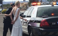Невесту арестовали по пути на свадьбу
