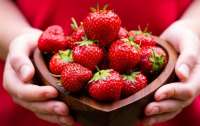Почему нужно обязательно есть клубнику