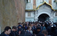 В Киево-Печерской Лавре полиция задержала 100 человек