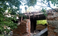В Харьковской области рухнула железобетонная стена: есть погибший