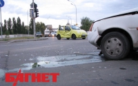 На столичном перекрестке «Таврия» протаранила «Daewoo Matiz» (ФОТО, ВИДЕО)