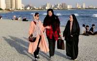 В Ірані встановлюють камери, щоб знаходити жінок без хіджаба