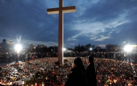 Поляки хотят убрать крест Качиньского с центра Варшавы