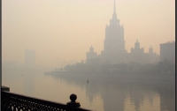 В Москве едкий дым уже проник в метро