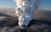 За извержением вулкана в Исландии наблюдает вся Европа (ФОТО)