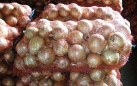 В Деснянском районе на рынке «Фермер» конфисковали 3 тонны лука