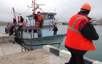 Как в рыбном порту Севастополя браконьеров досматривали (ФОТО)