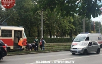 В Киеве женщина попала под трамвай
