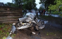 Фатальное ДТП: грузовик уничтожил ВАЗ, есть погибшие и пострадавший (ФОТО)