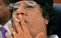 Каддафи жив, здоров. Из Ливии не убегал