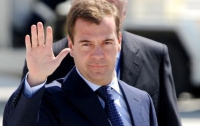 Медведев попросил Януковича не быть тряпкой и защитить силовиков