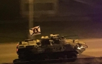 По спальному району Керчи проехала военная техника