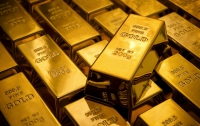 Цены на золото побили годовой рекорд
