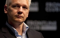 Франция отказала основателю WikiLeaks в убежище