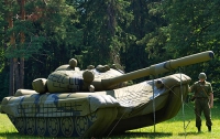 Россия вывозит с Украины надувные танки - Тымчук 