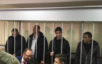 Суд в Москве оставил пленных моряков в тюрьме до конца апреля