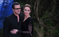 Джоли и Питт сыграют свадьбу во Франции